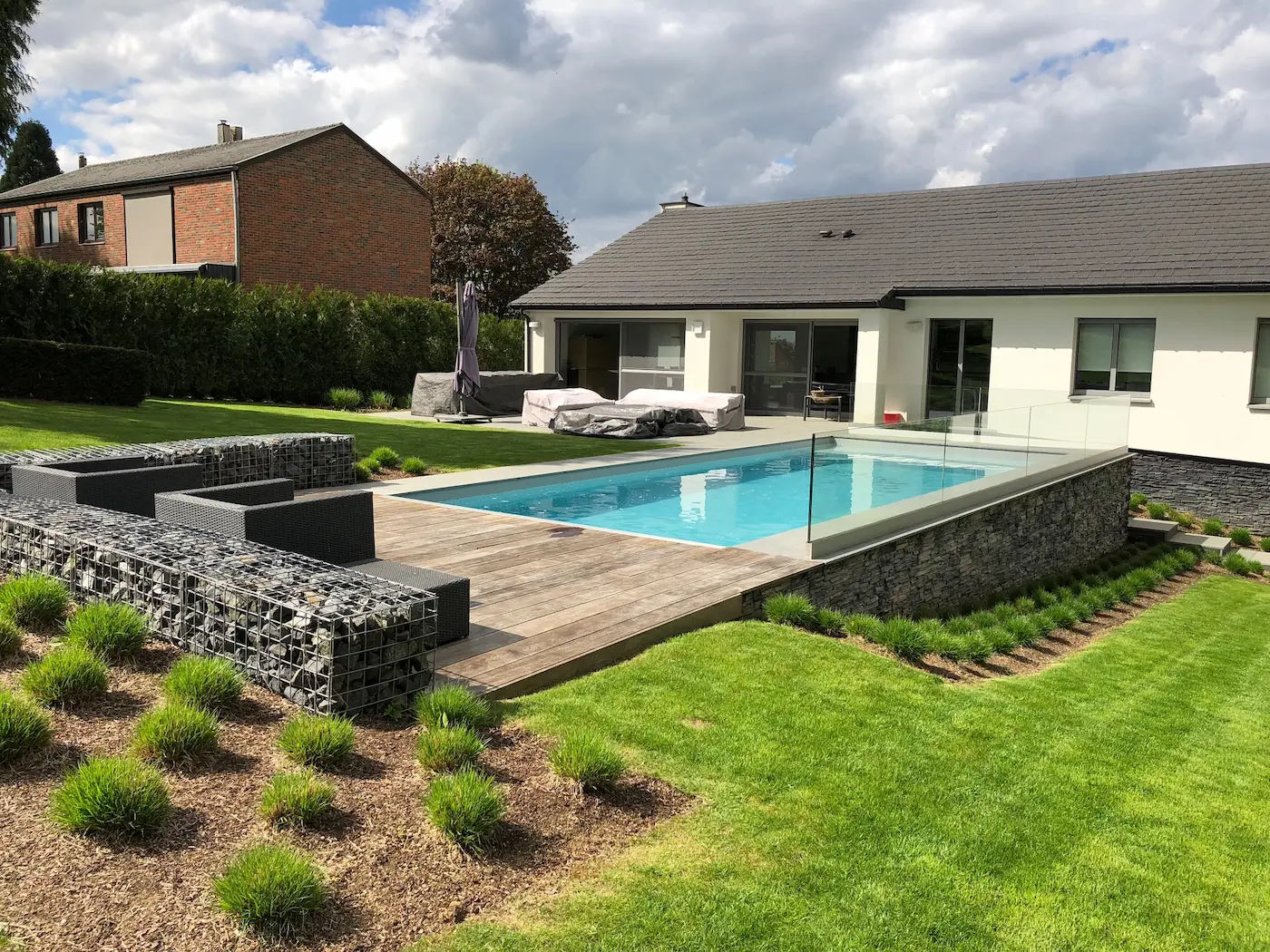 Piscine et poolhouse contemporain